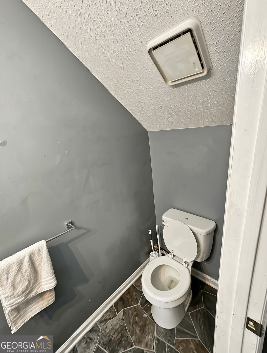 976 Worcester Place Nw Property Photo 17