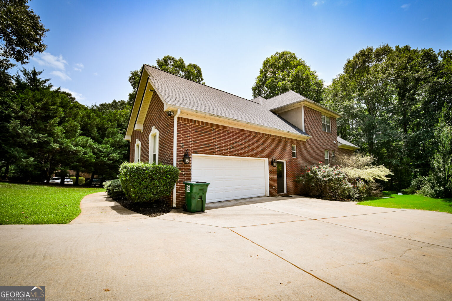 12426 Edgewater Drive Property Photo 9