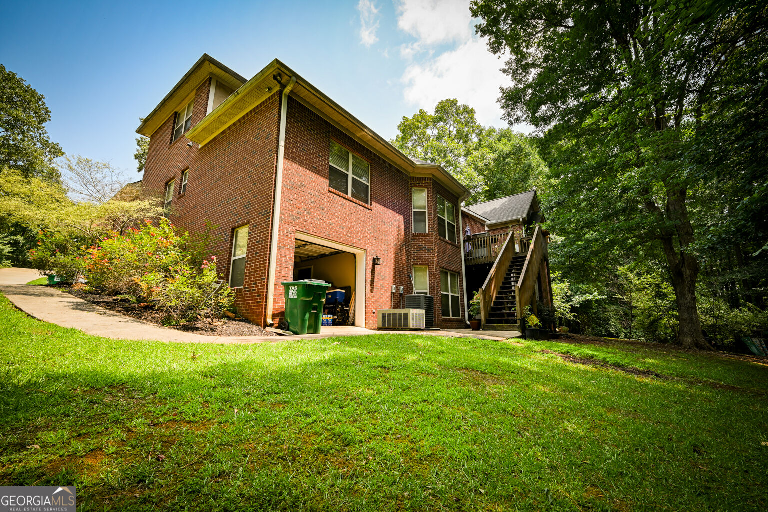 12426 Edgewater Drive Property Photo 10