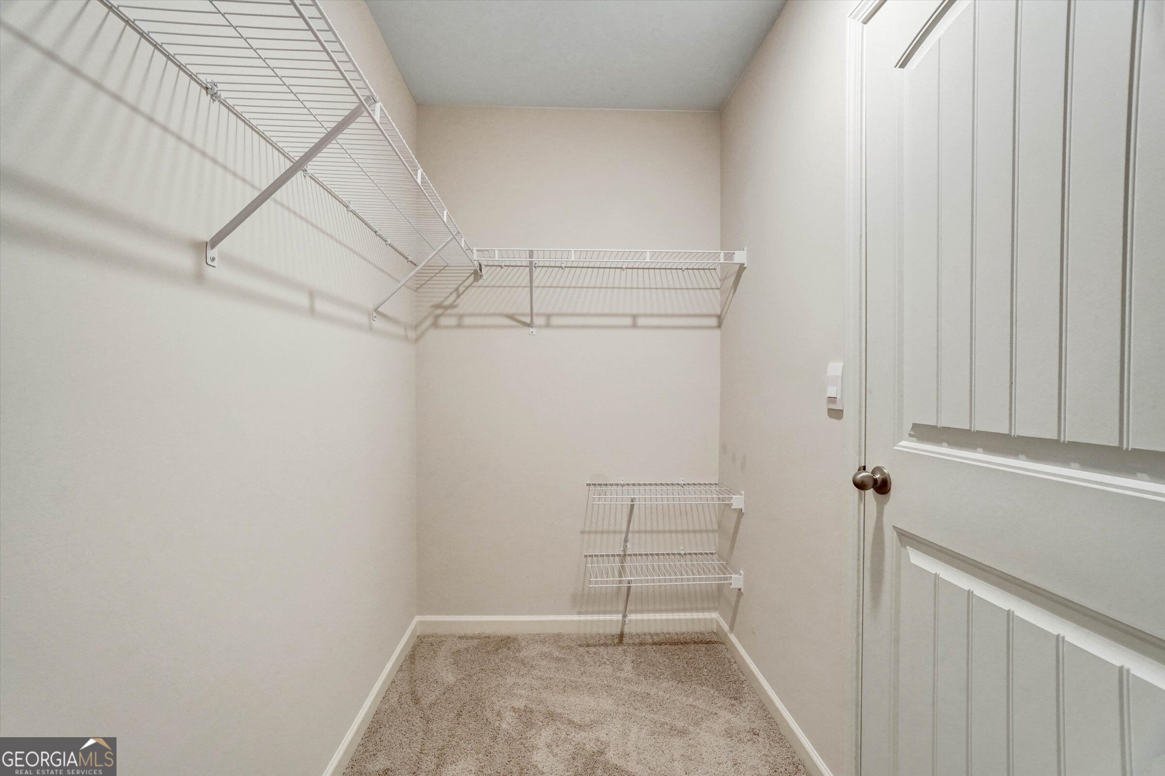 386 Thompson Drive Property Photo 32
