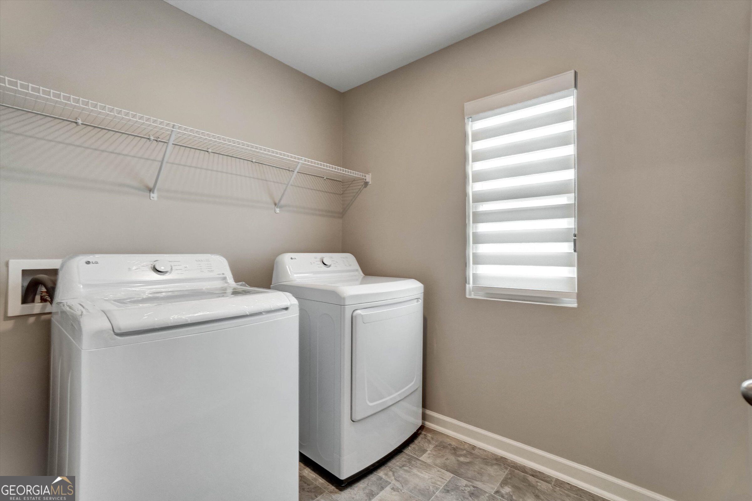 386 Thompson Drive Property Photo 36
