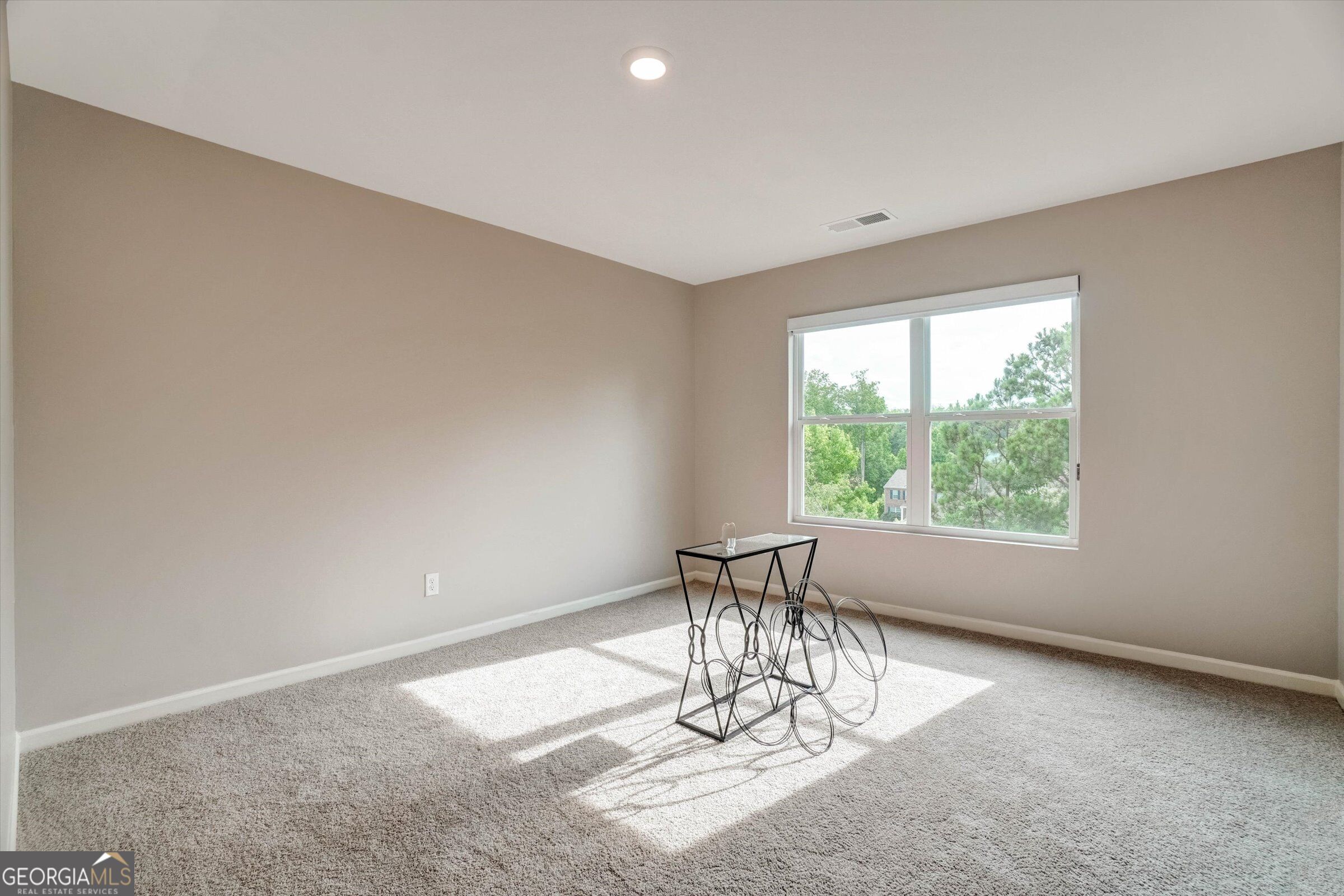 386 Thompson Drive Property Photo 44