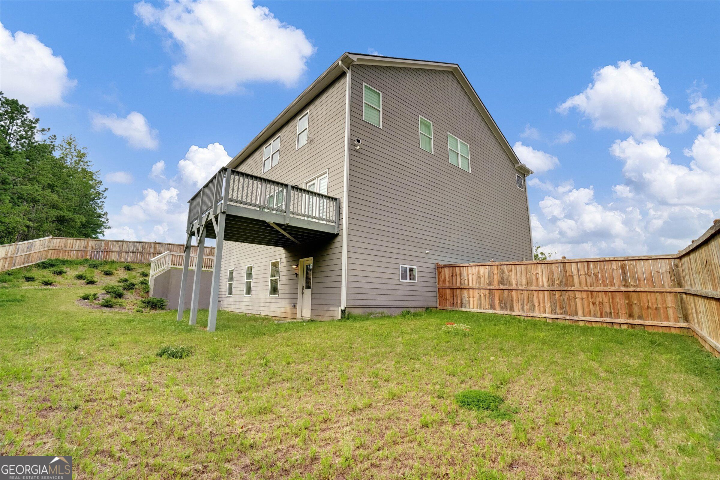 386 Thompson Drive Property Photo 48