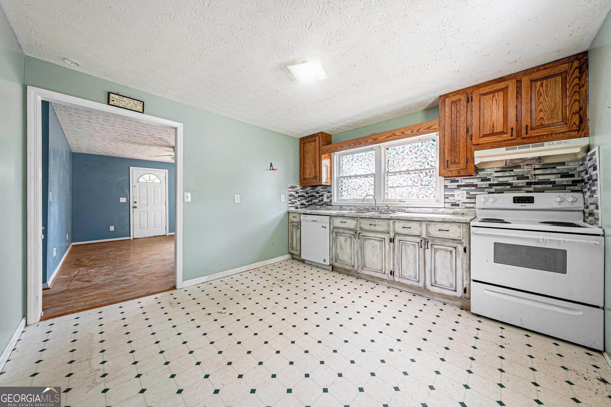 211 Harmony Street Property Photo 11