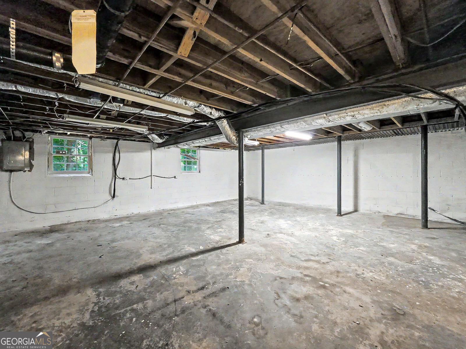 2704 Kozy Court Ne Property Photo 19