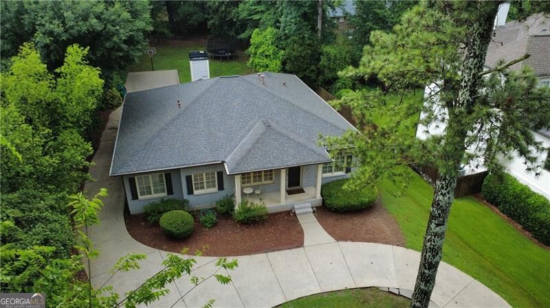 3252 Lavista Road Property Photo 2