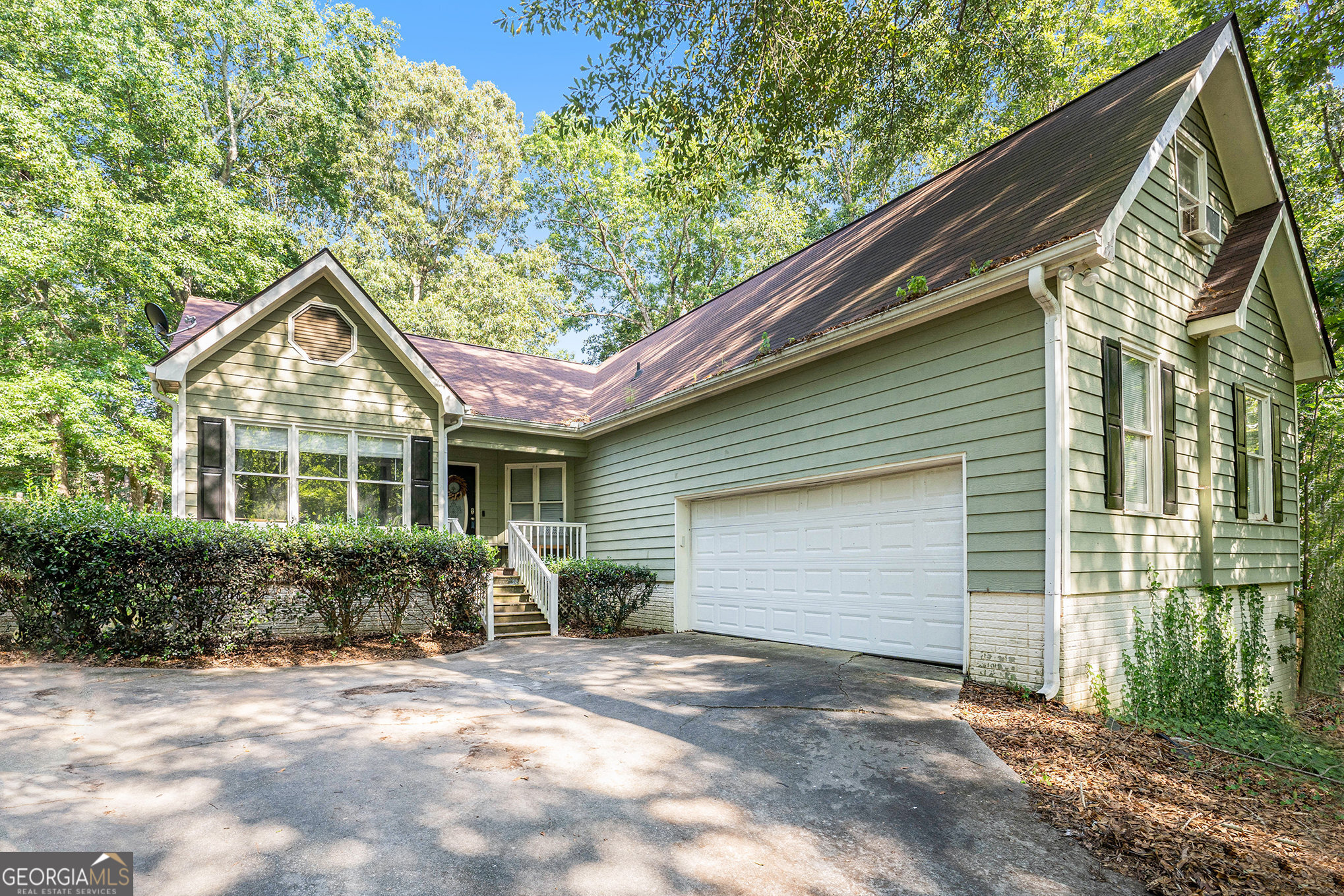 172 Crown Forest Drive Property Photo 1