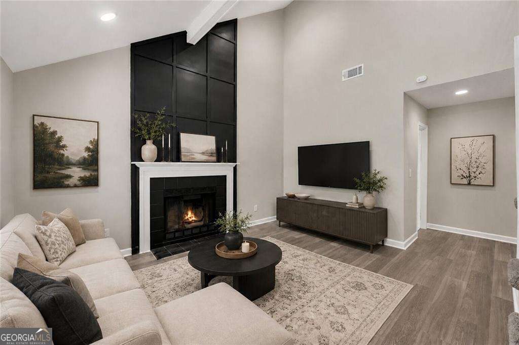 1044 Autumn Crest Court Property Photo 5