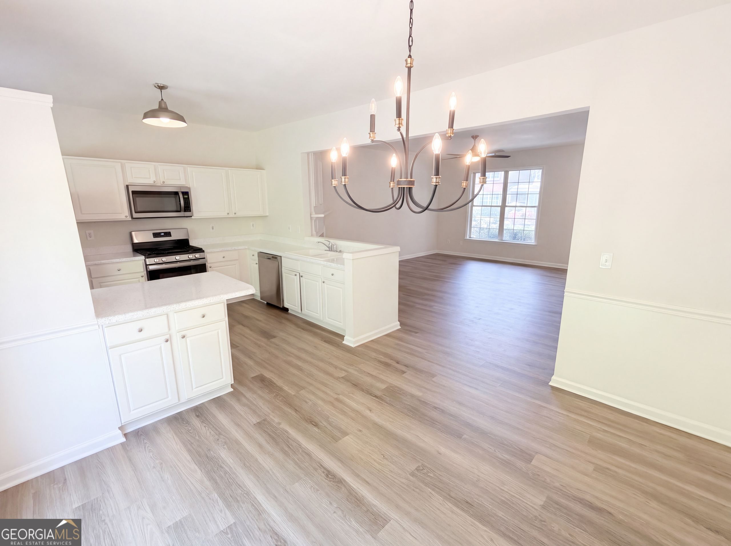 9155 Nesbit Ferry Road # 53 Property Photo 7