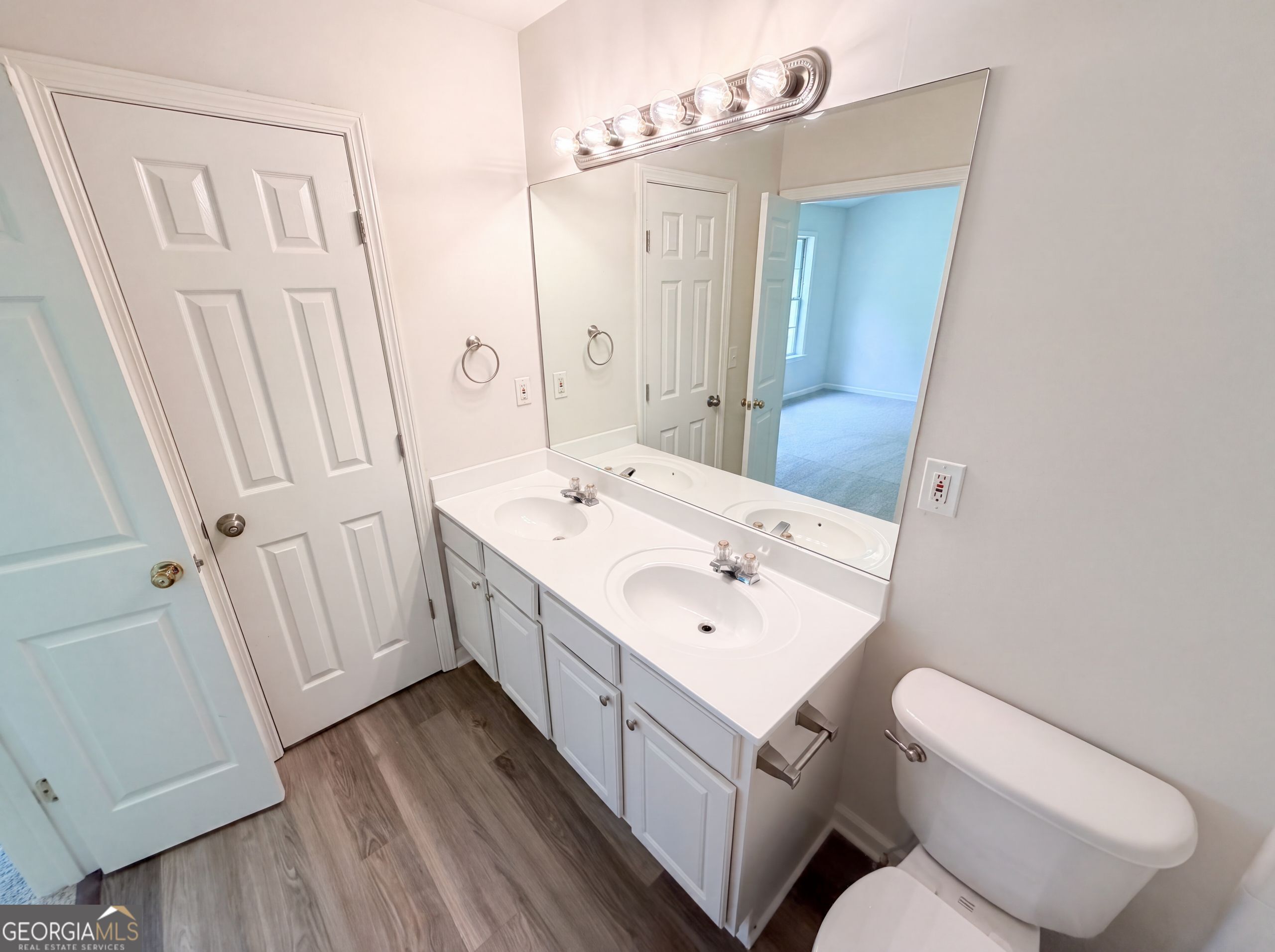9155 Nesbit Ferry Road # 53 Property Photo 21