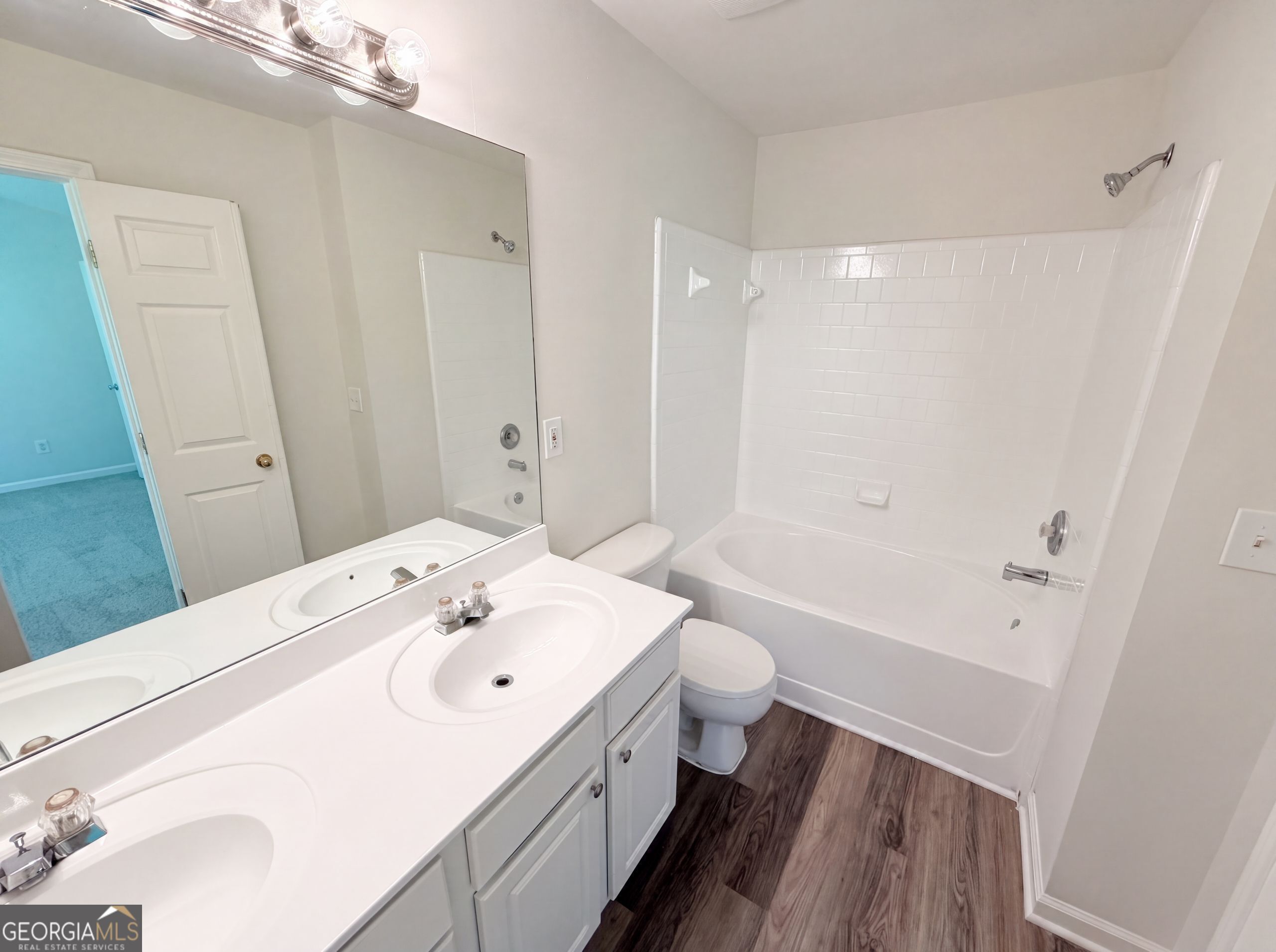 9155 Nesbit Ferry Road # 53 Property Photo 22