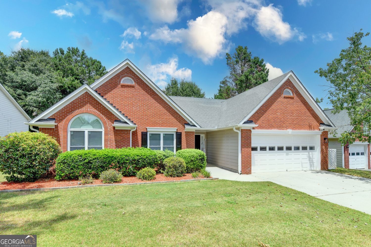 1581 Highland Bluff Court Property Photo 2