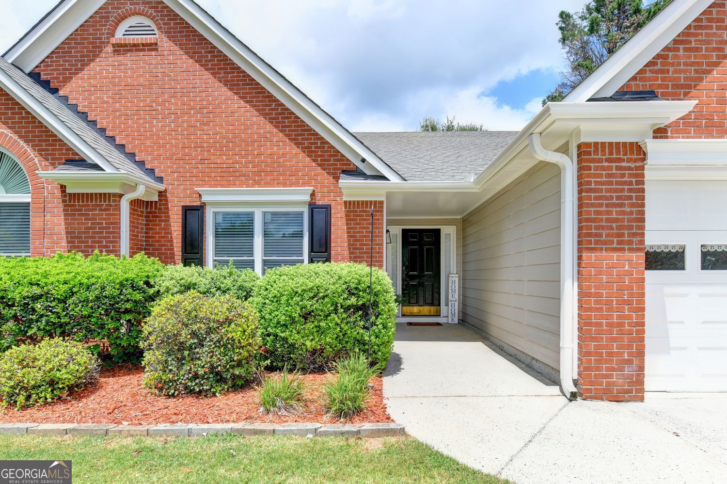1581 Highland Bluff Court Property Photo 3