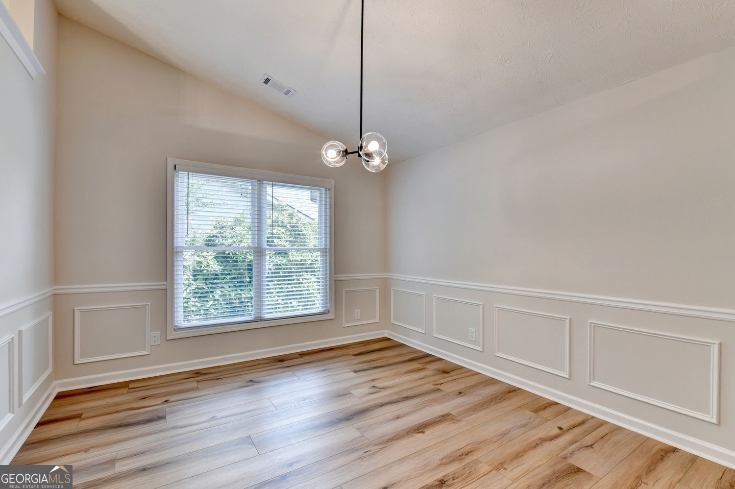 1581 Highland Bluff Court Property Photo 32