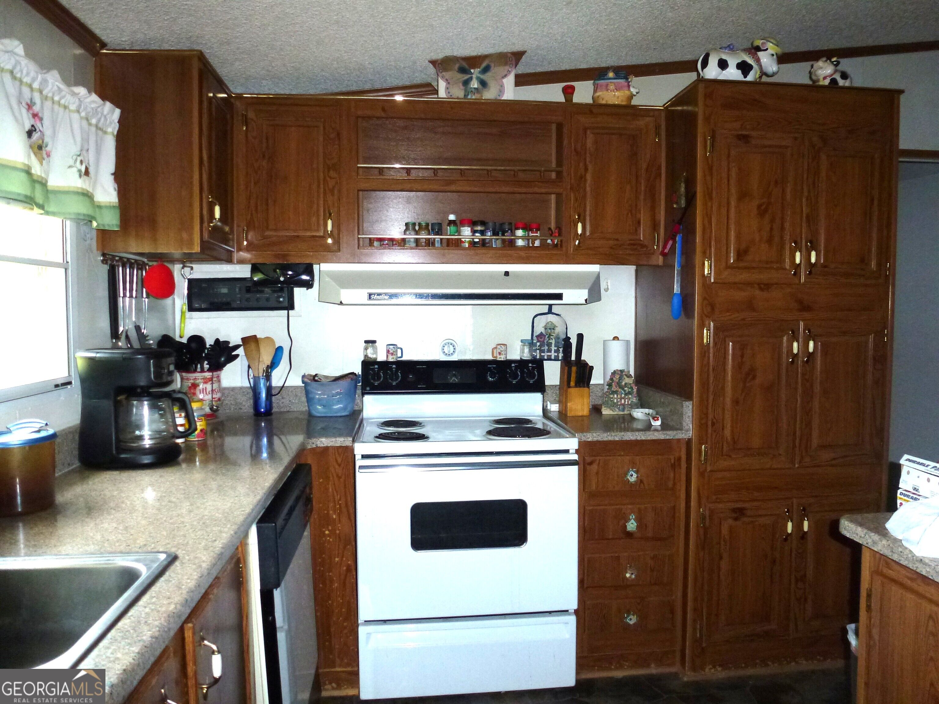 2489 Mosley Road Property Photo 2