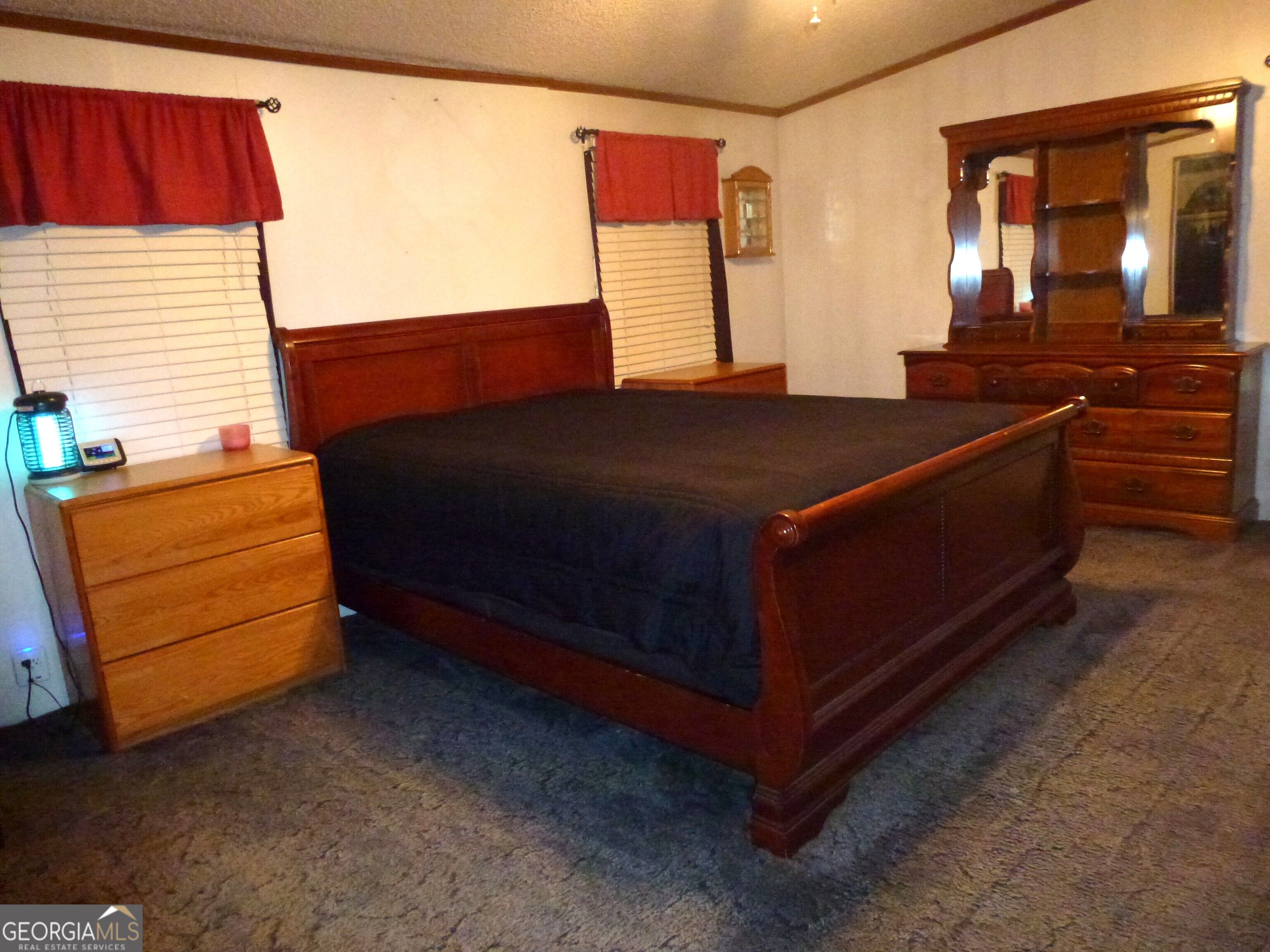 2489 Mosley Road Property Photo 10