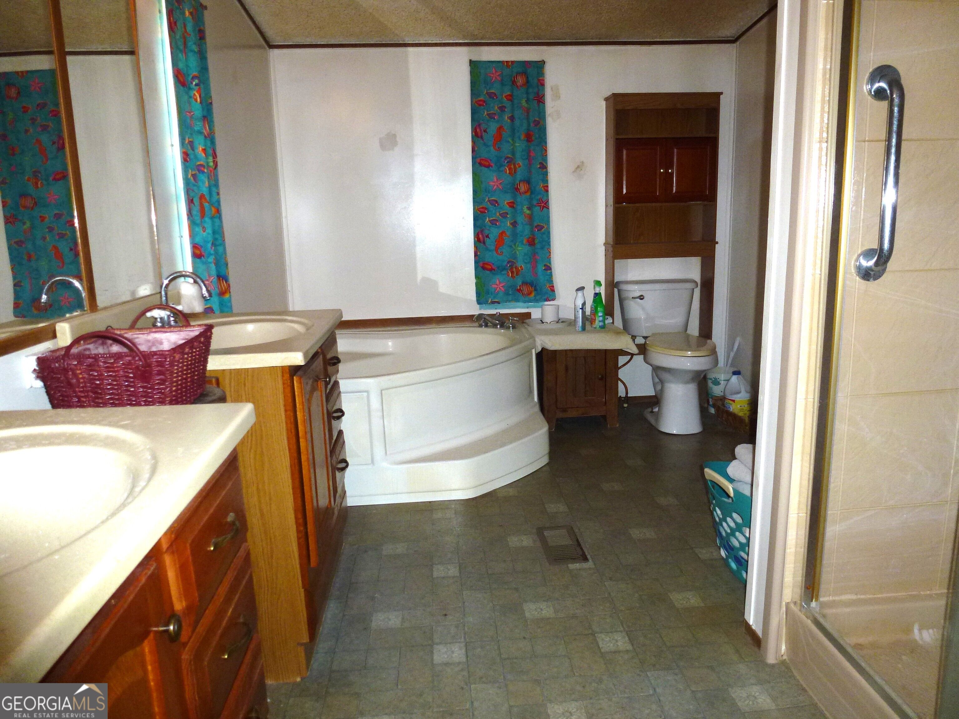 2489 Mosley Road Property Photo 11