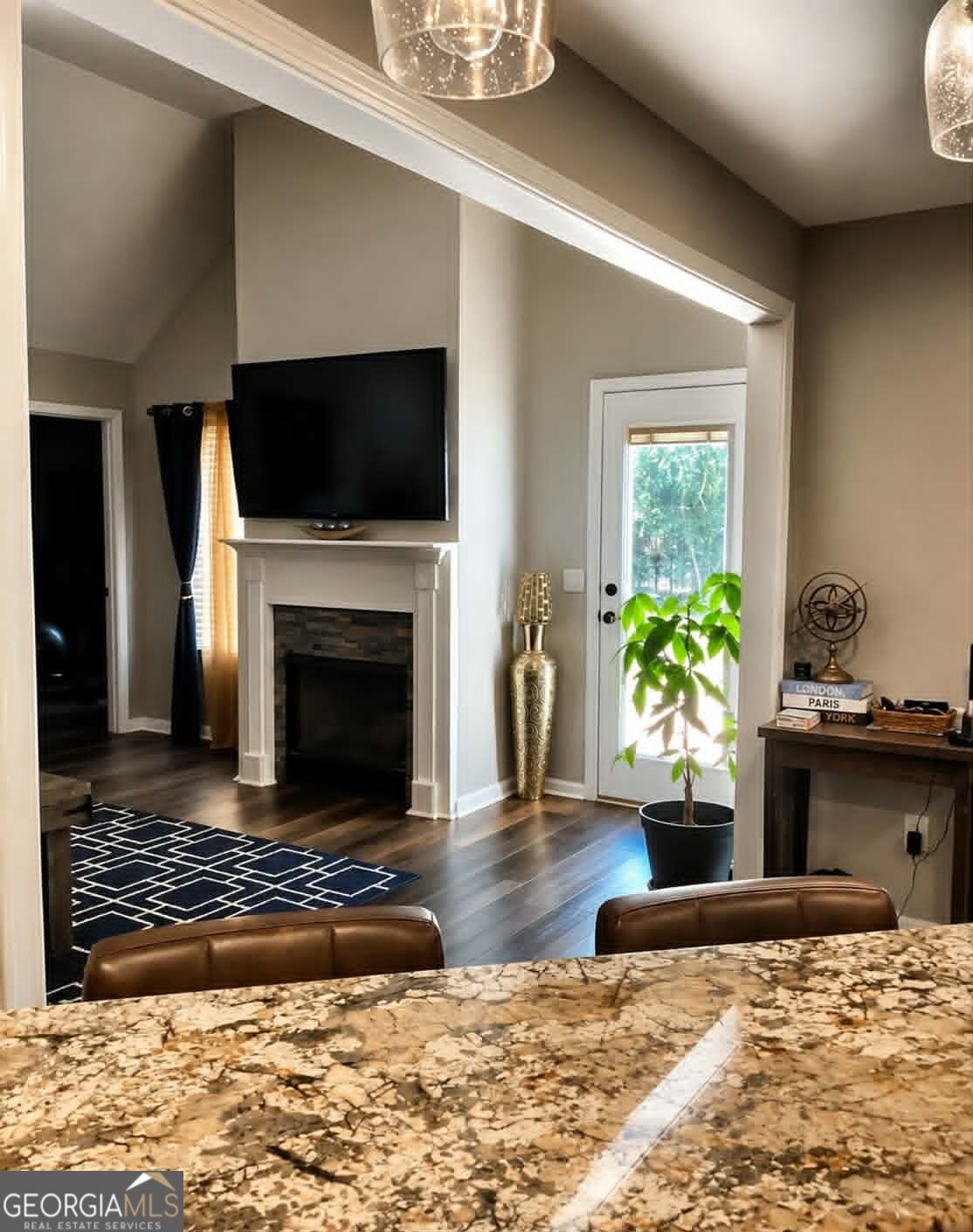 1612 Harvest Way Property Photo 10