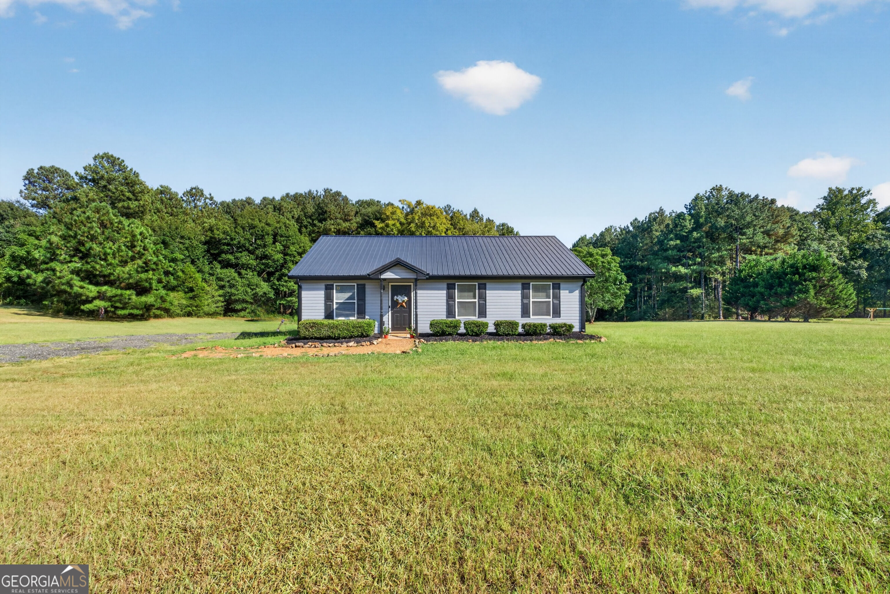 1300 Hill Street Property Photo 3