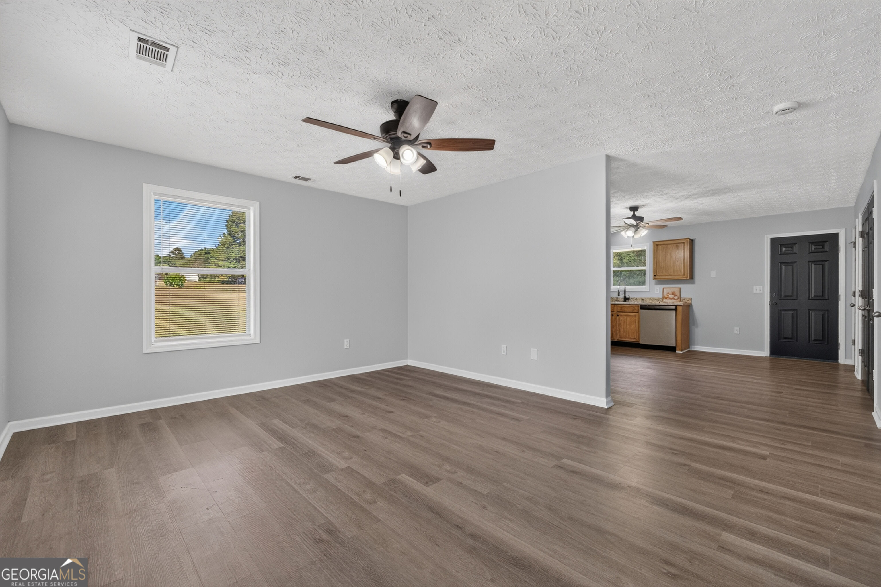 1300 Hill Street Property Photo 8