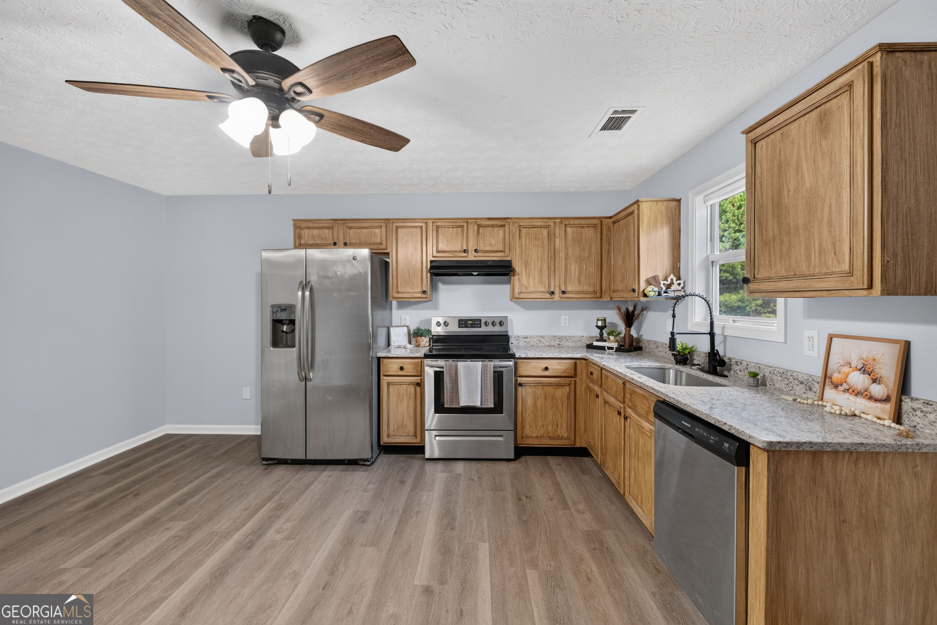 1300 Hill Street Property Photo 18