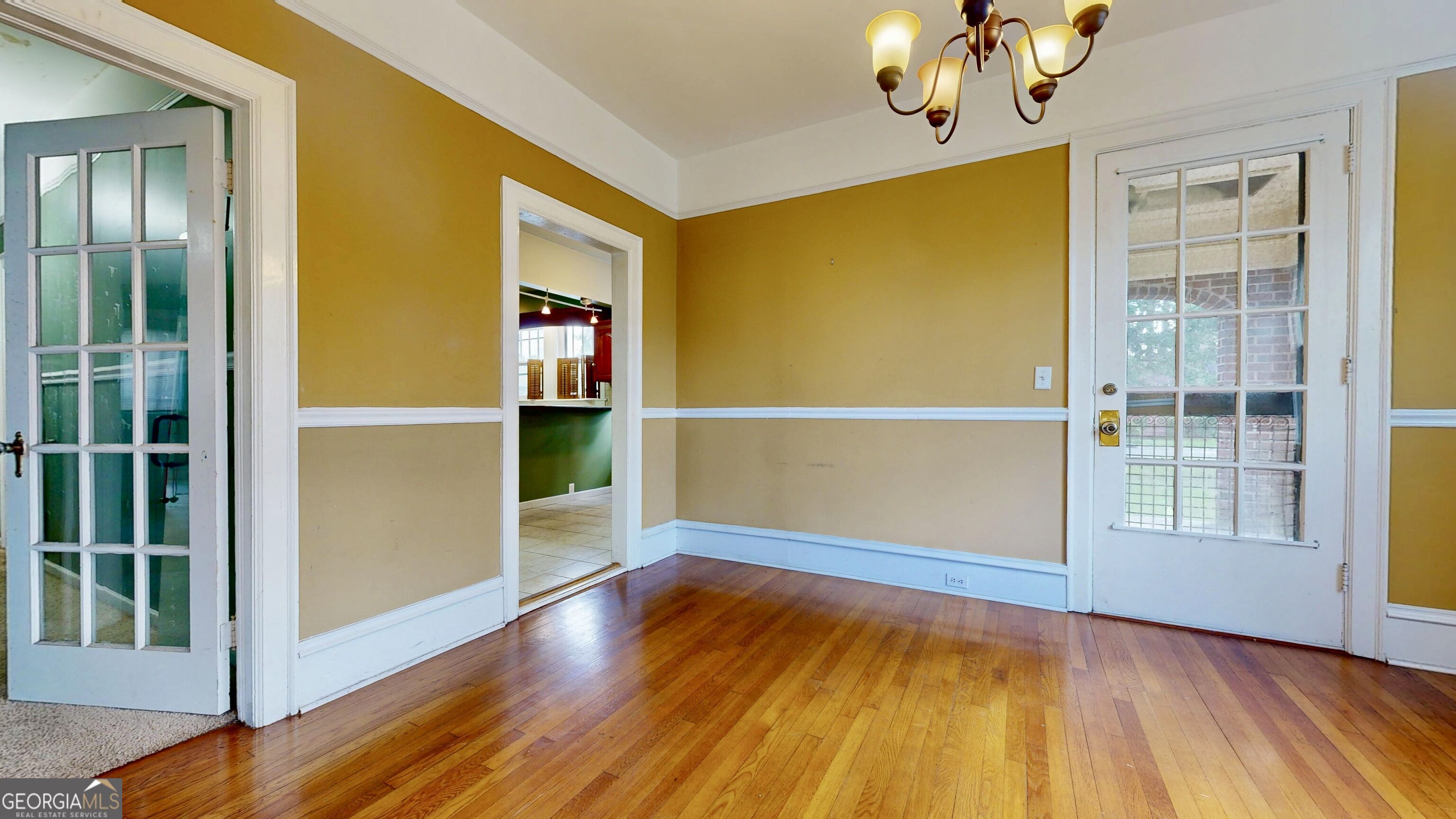 609 Holly Street Property Photo 3