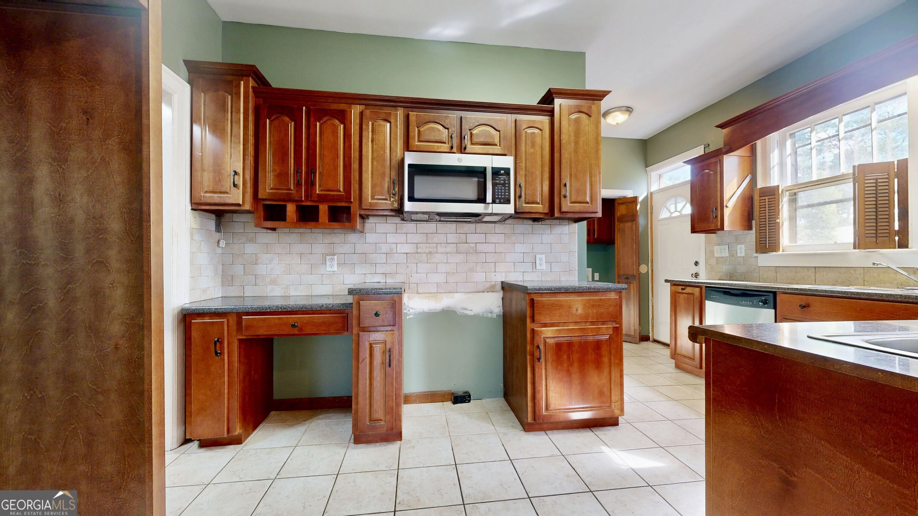 609 Holly Street Property Photo 10