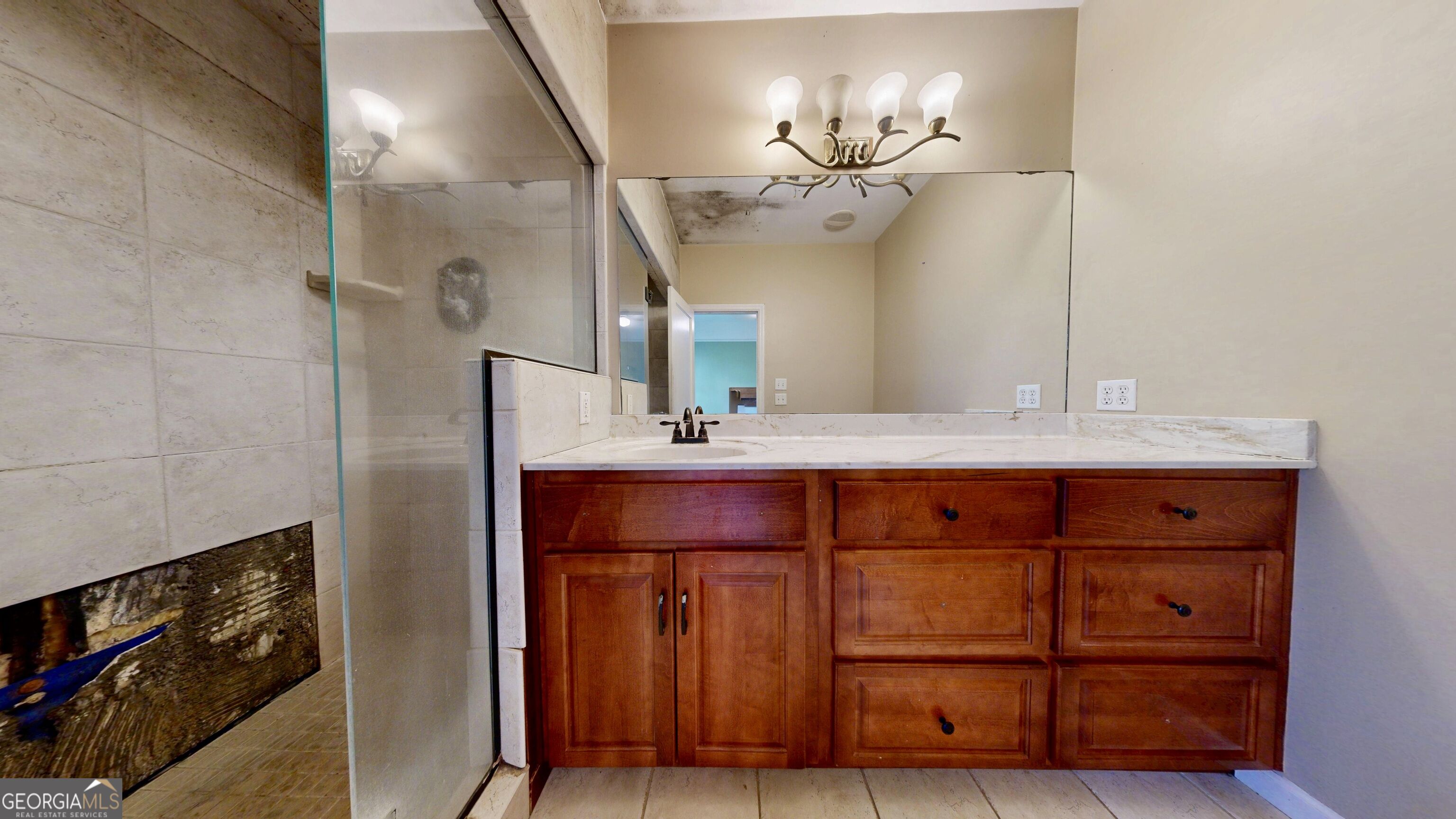 609 Holly Street Property Photo 12