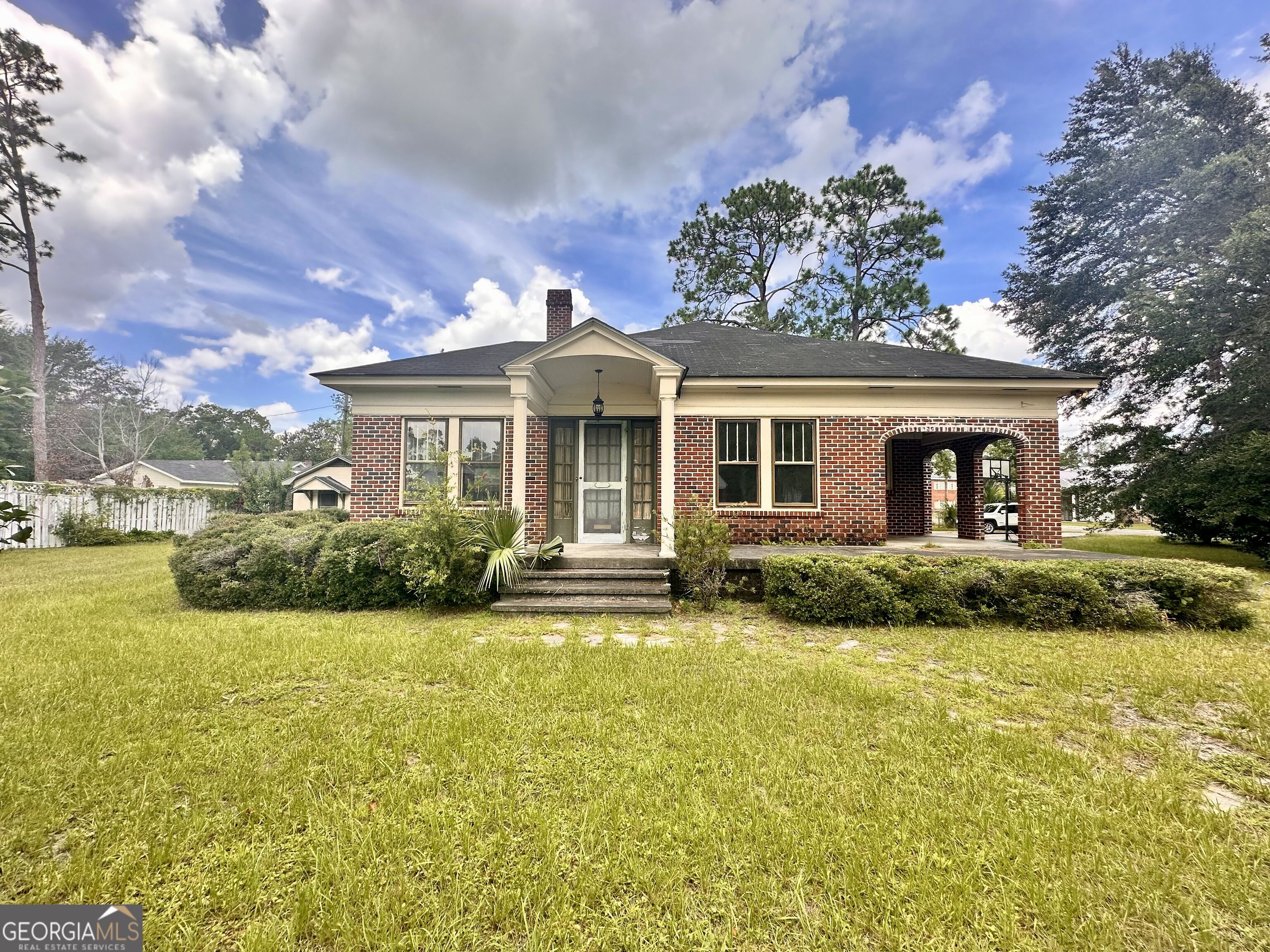 609 Holly Street Property Photo 29