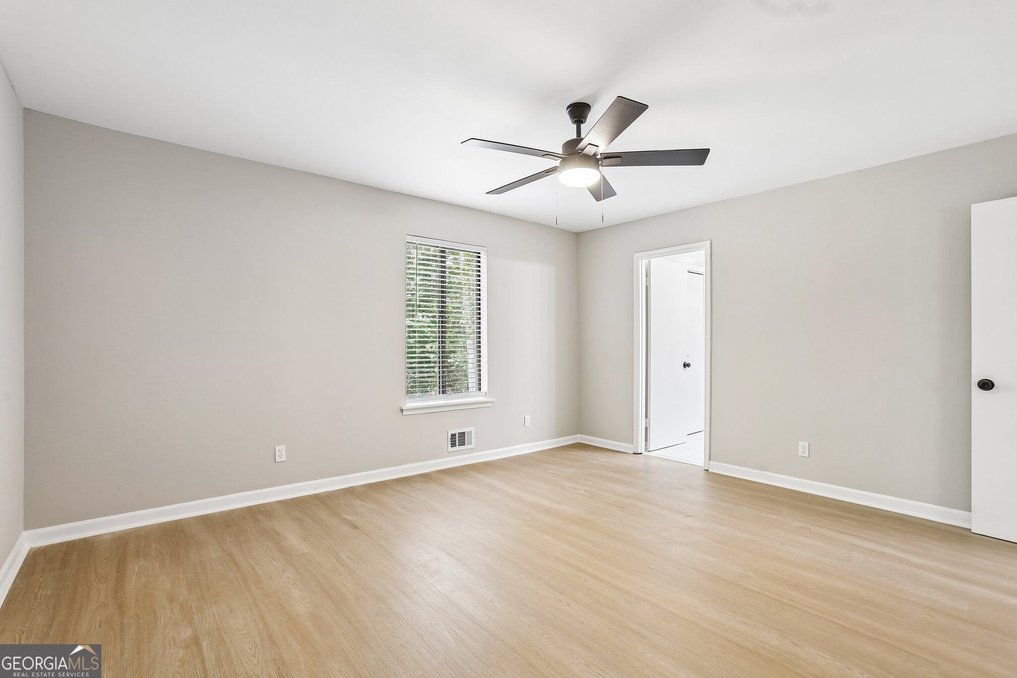 5497 Gibson Drive Property Photo 18