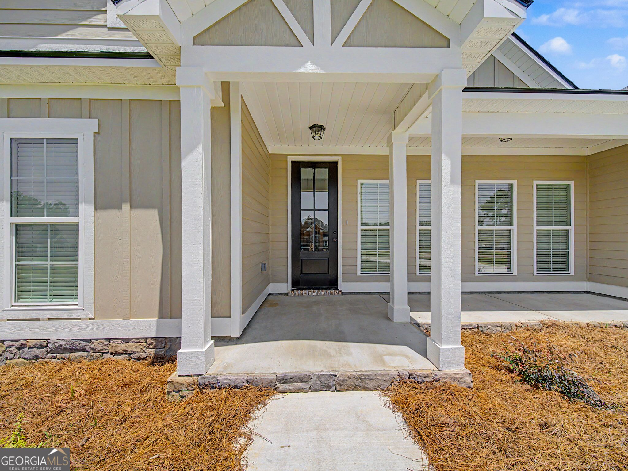 423 Indian Creek Circle Property Photo 2