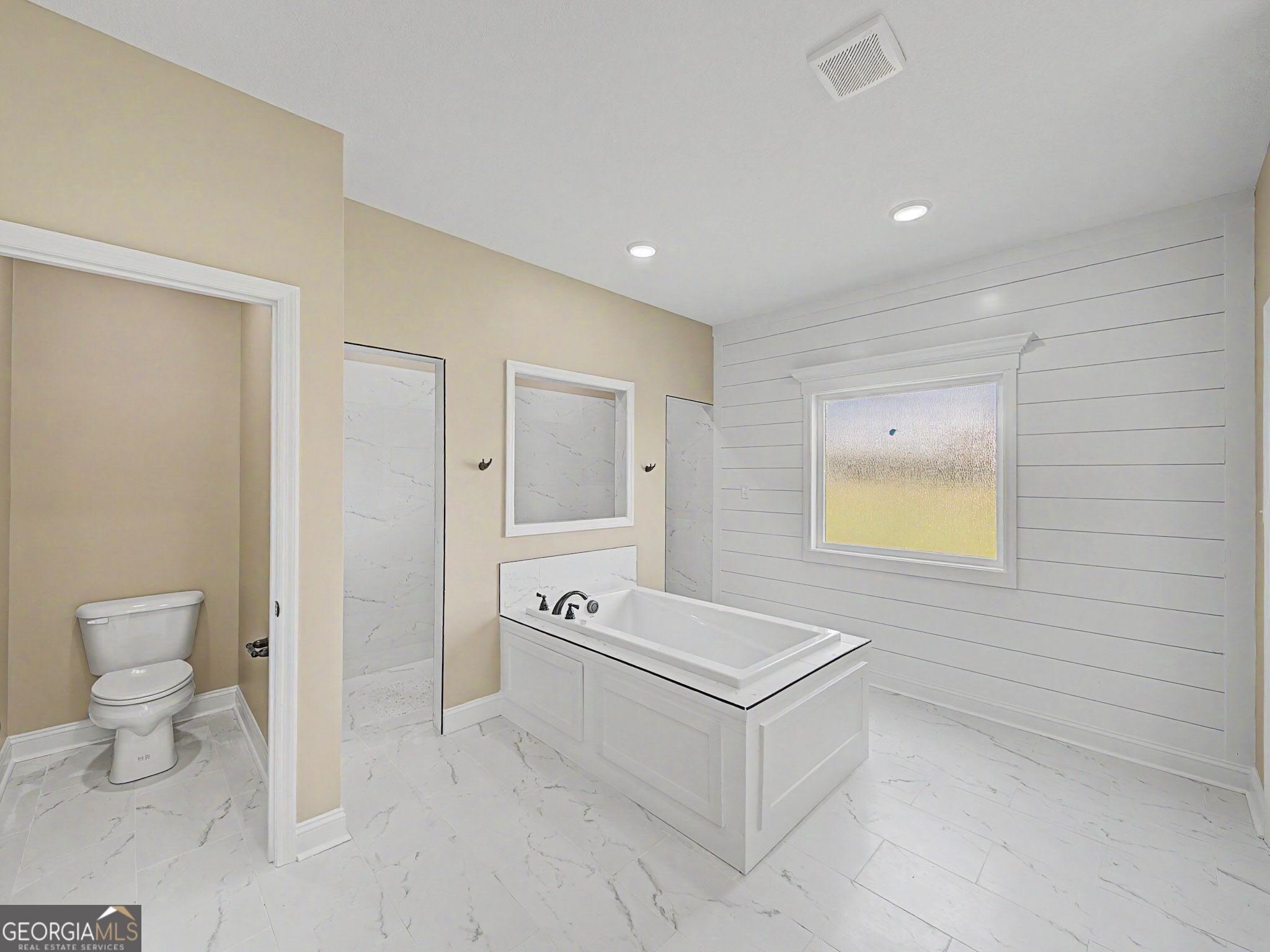 423 Indian Creek Circle Property Photo 3