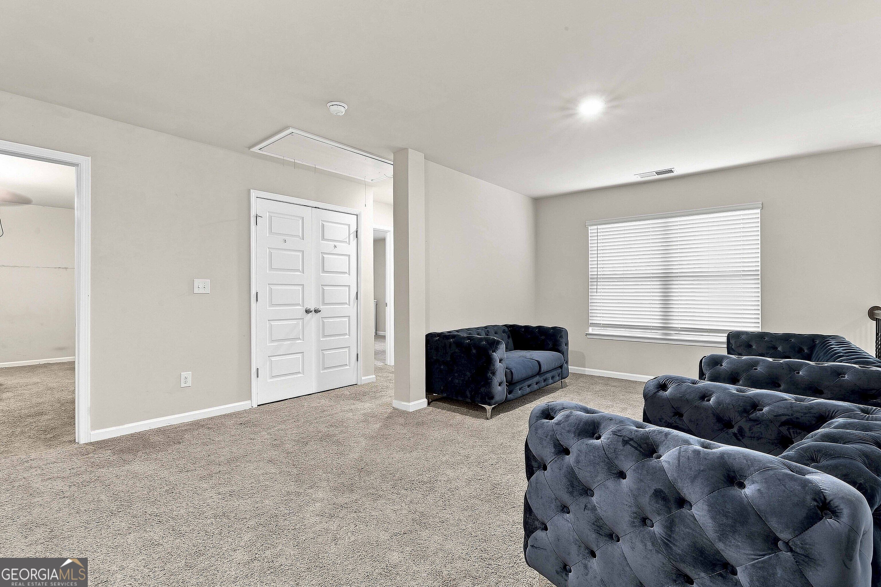 613 Oakville Trail Property Photo 18