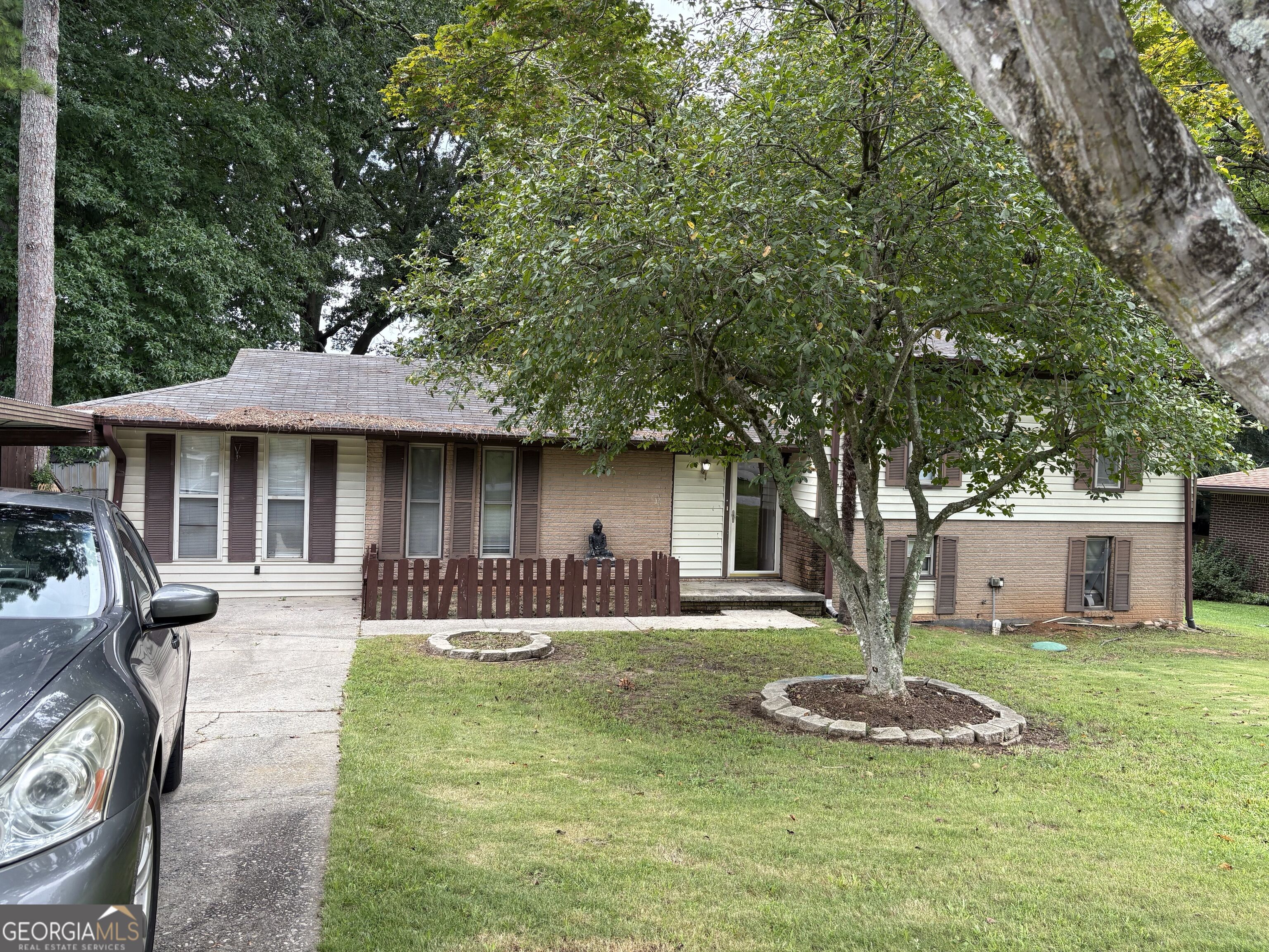 6051 Ledgewood Drive Property Photo 1