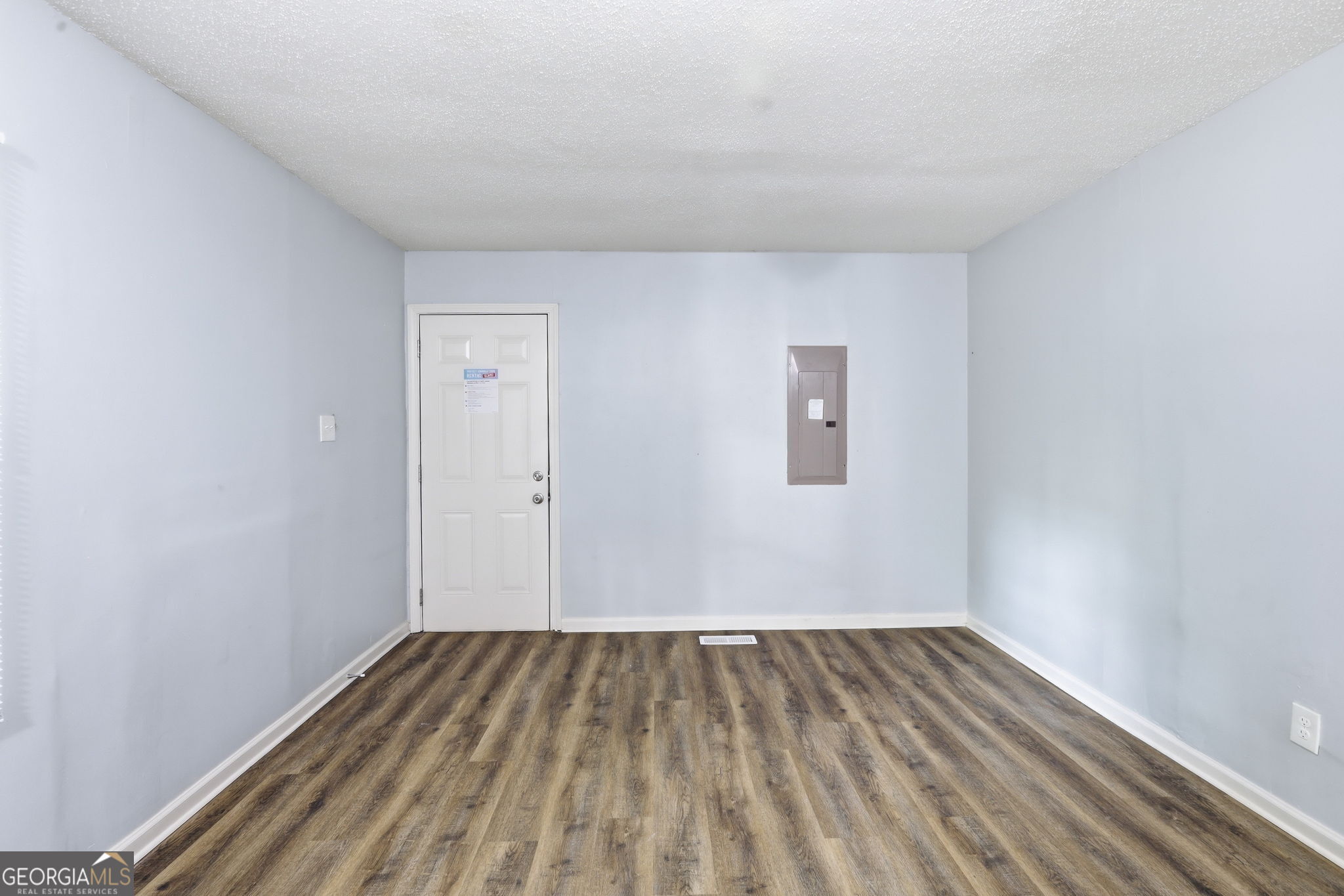 2197 Swallow Circle Se Property Photo 2