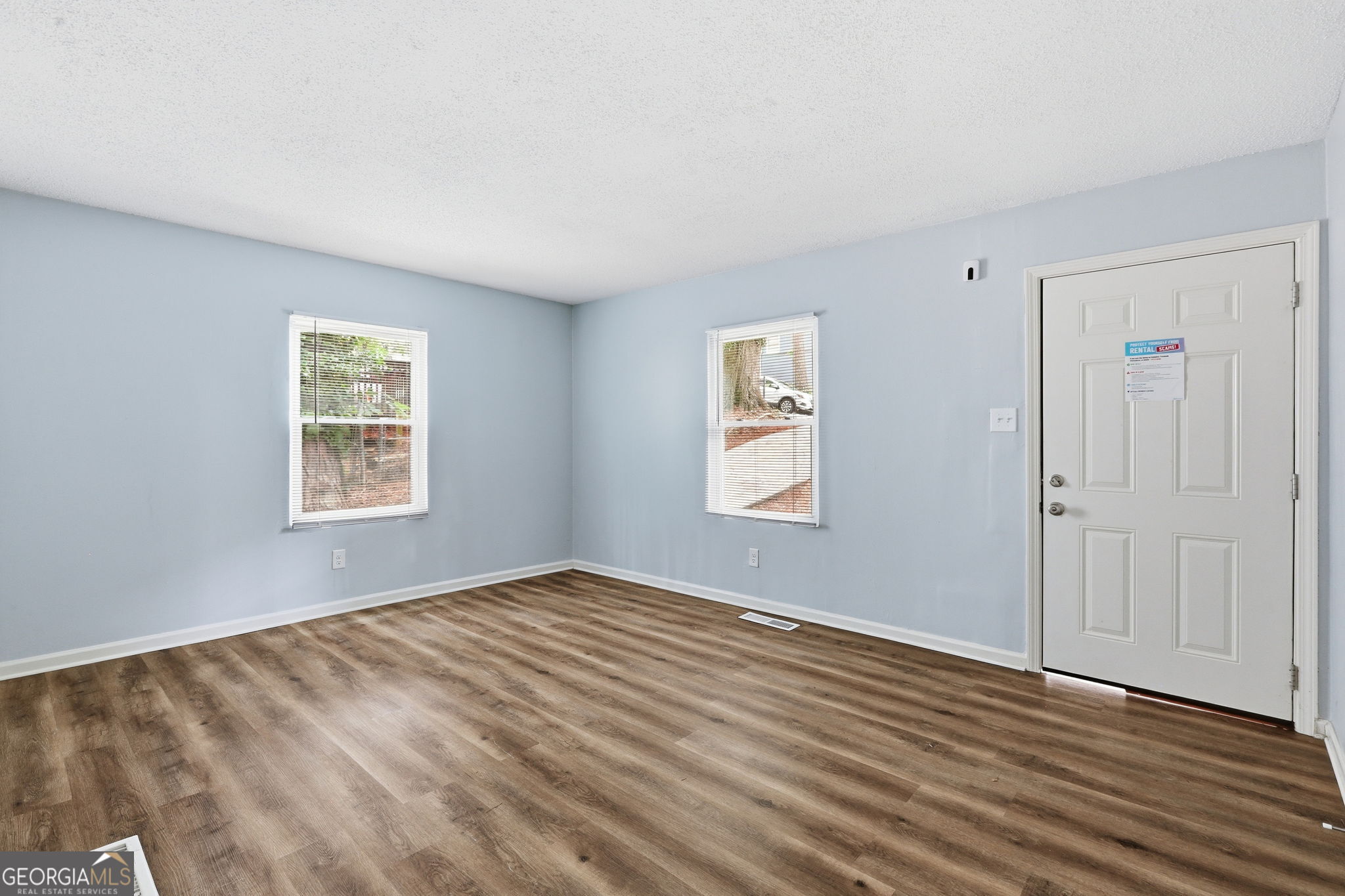 2197 Swallow Circle Se Property Photo 3