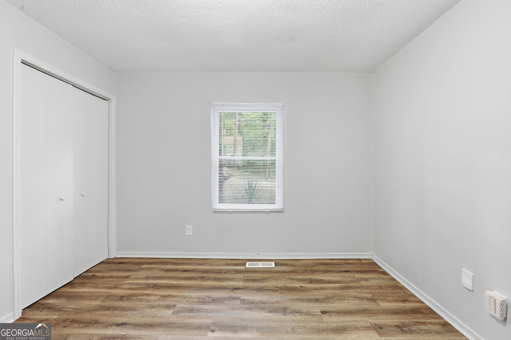 2197 Swallow Circle Se Property Photo 11