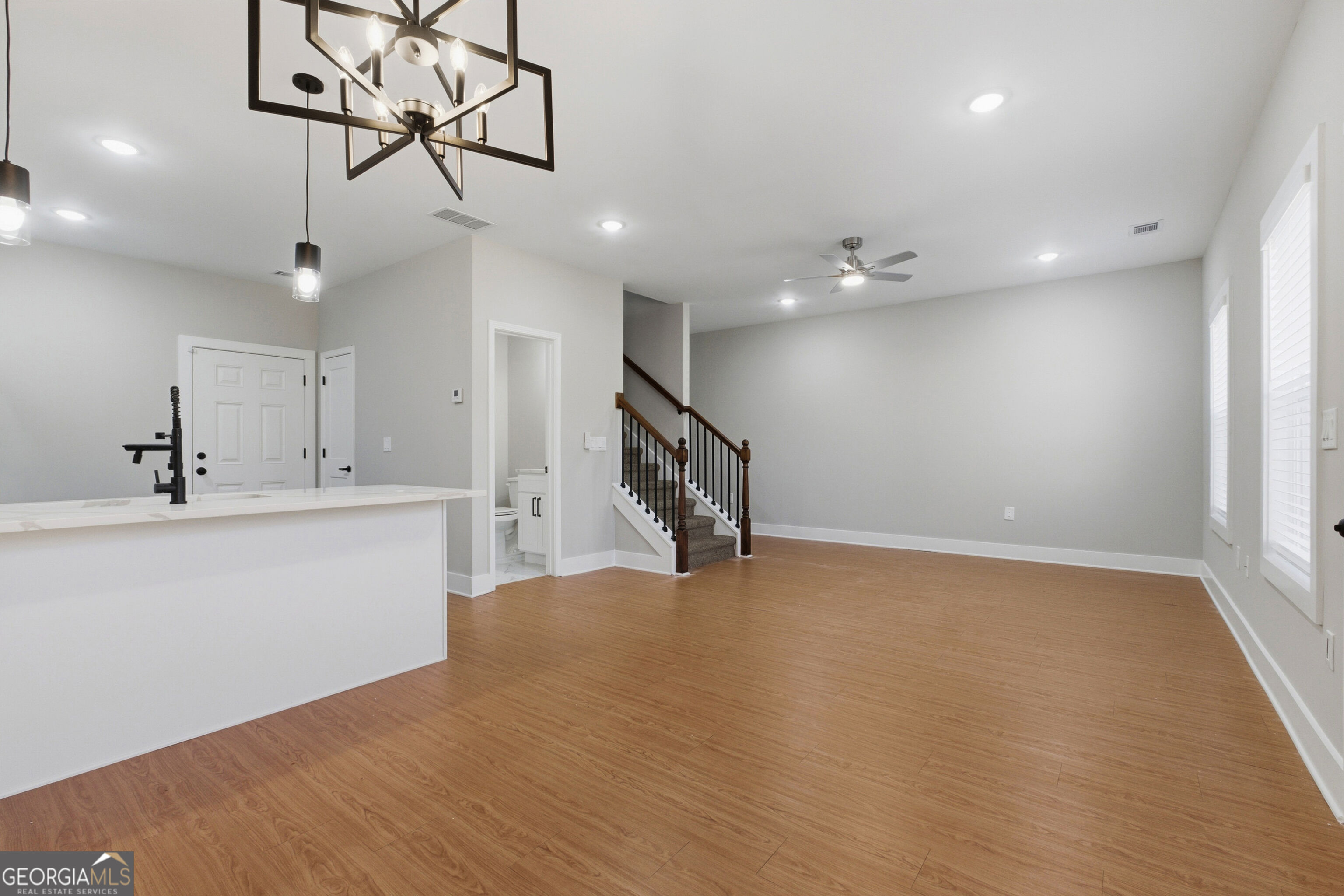 1015 Lyndon Avenue Property Photo 4
