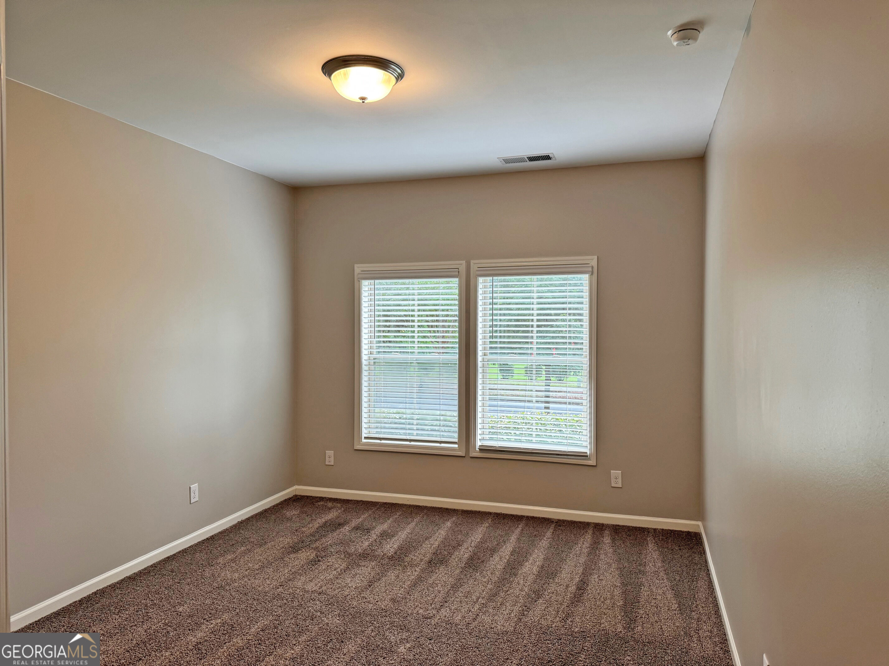 6027 Landers Loop Property Photo 8