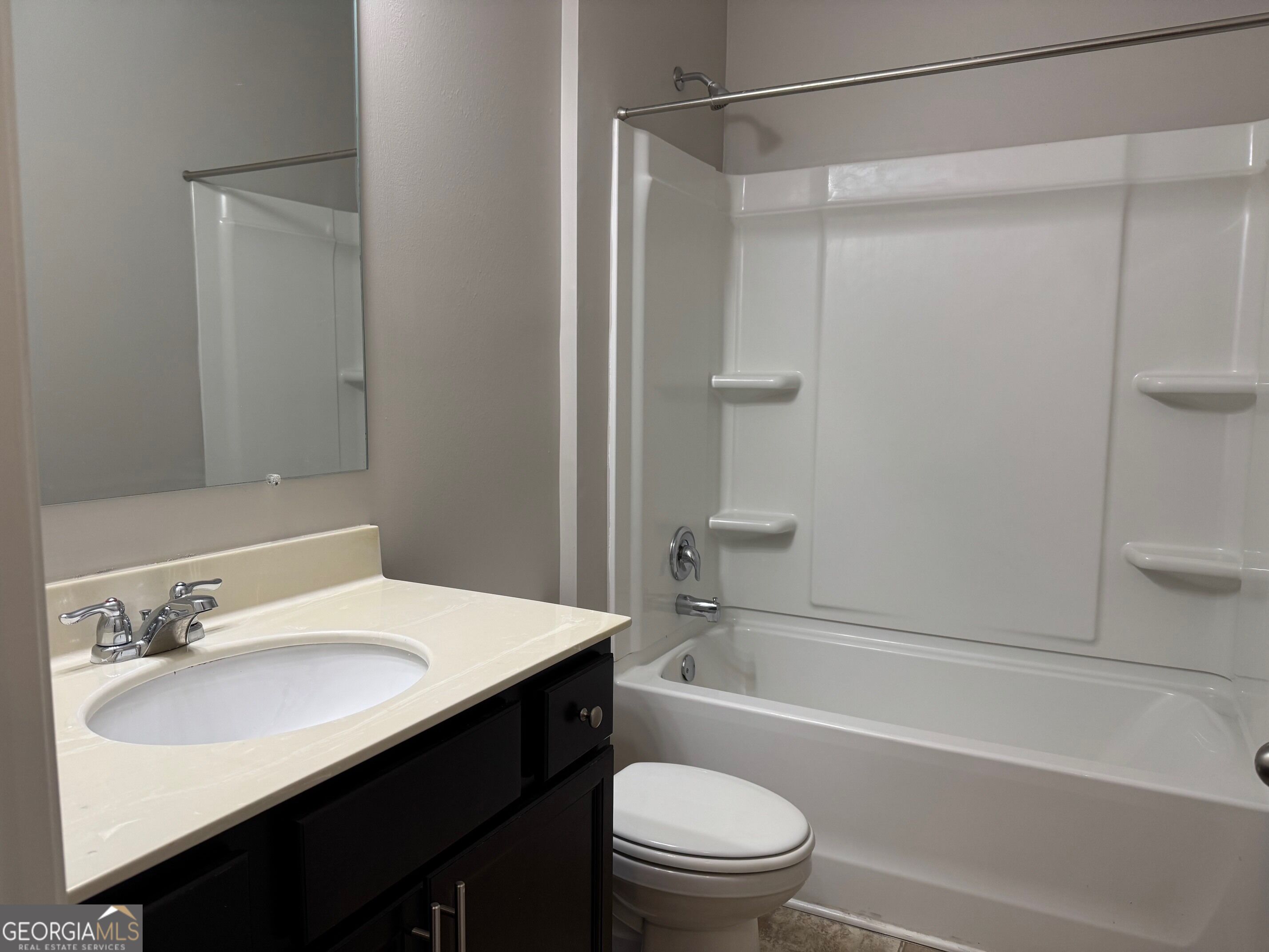 6027 Landers Loop Property Photo 9