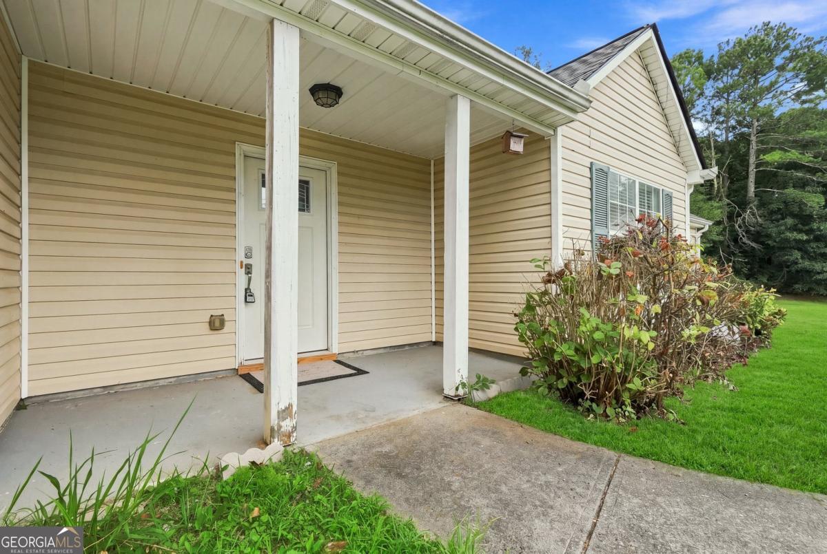 1105 Poplar Lane Property Photo 4