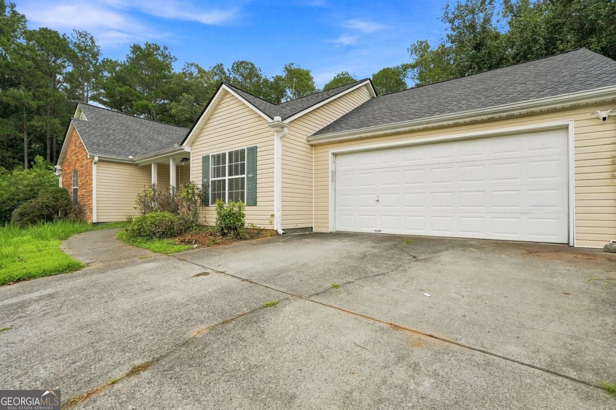 1105 Poplar Lane Property Photo 5