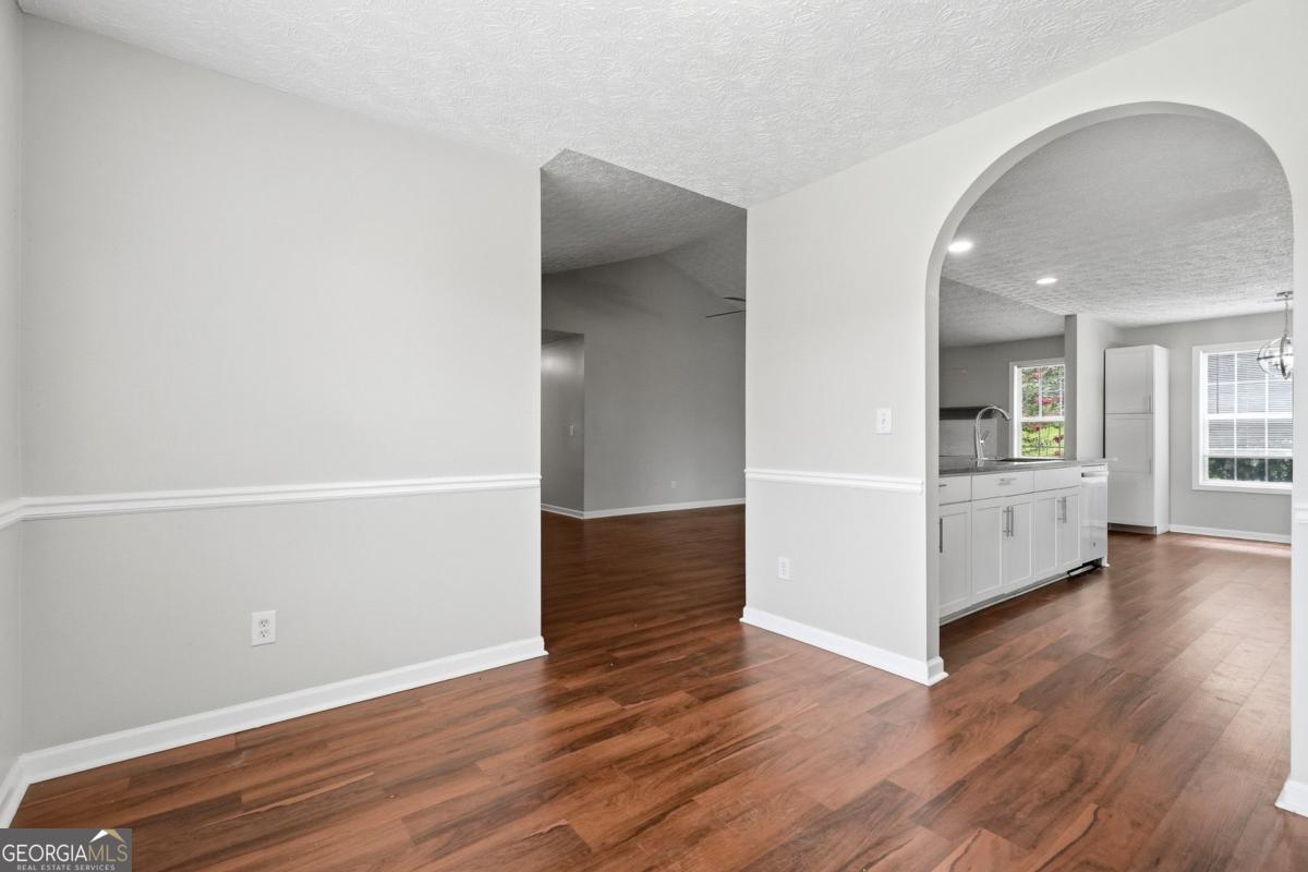 1105 Poplar Lane Property Photo 9