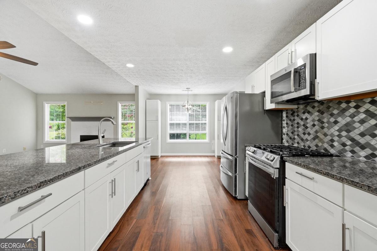 1105 Poplar Lane Property Photo 14