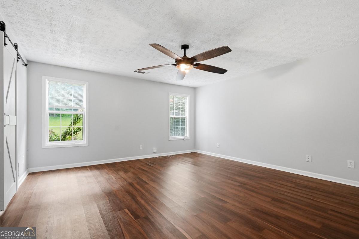 1105 Poplar Lane Property Photo 18