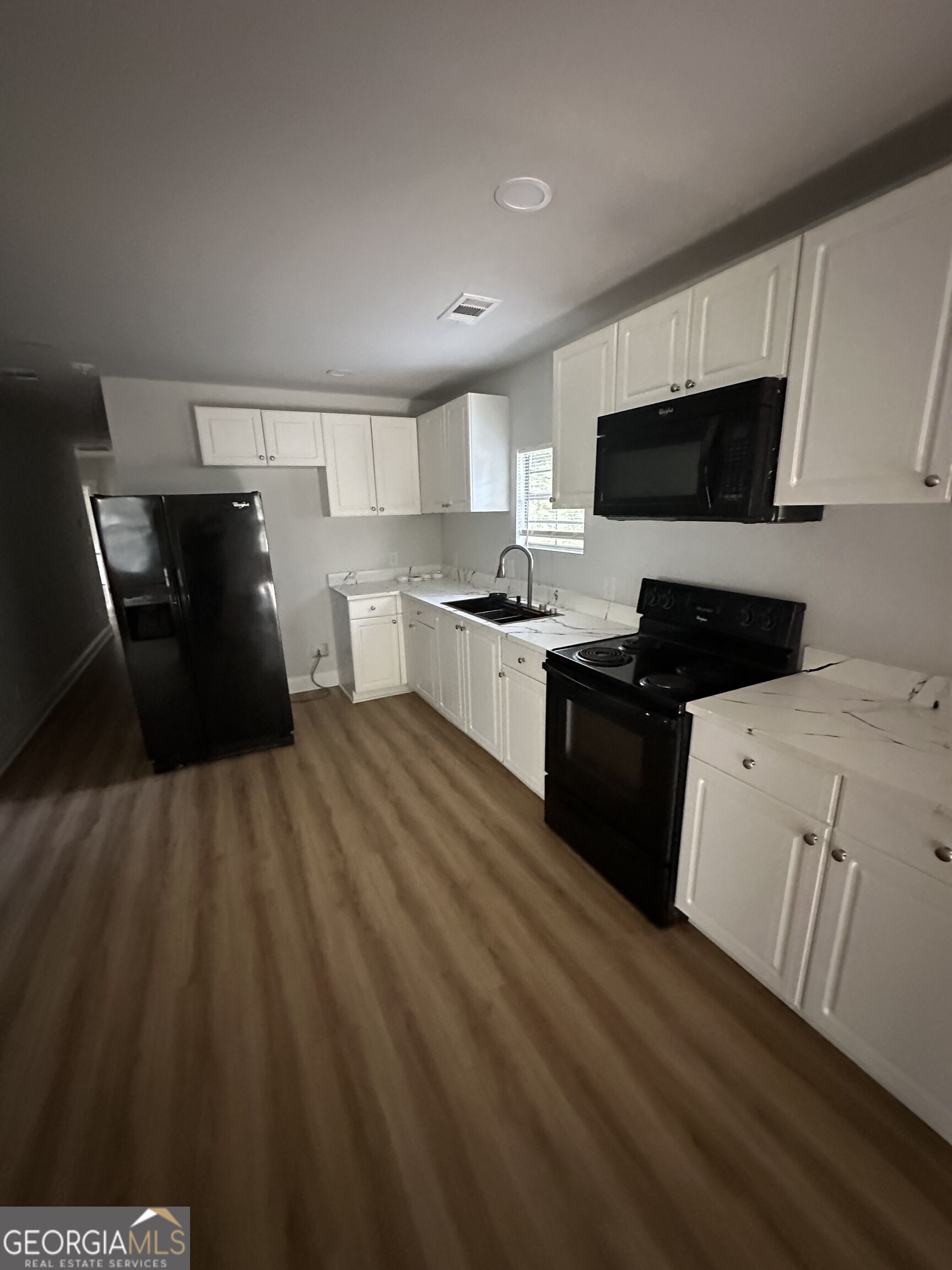 1345 Maple Street Property Photo 7