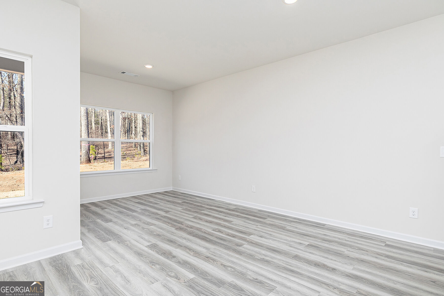 127 Howell Drive Property Photo 10