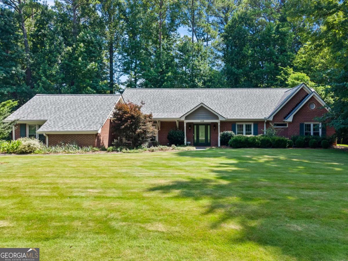 146 Lakeside Drive NW