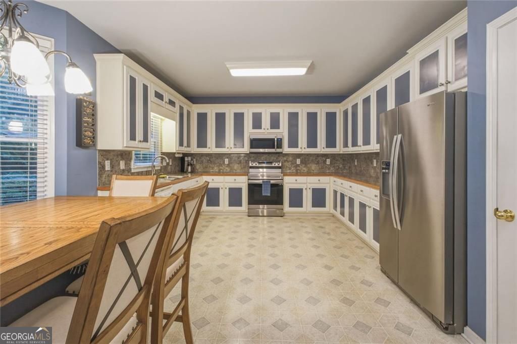 122 Vine Creek Place Property Photo 24