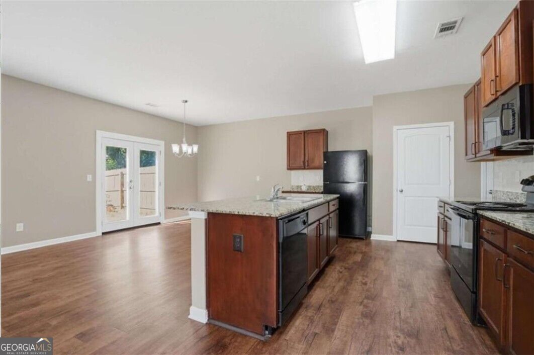 514 Altama Way Property Photo 8